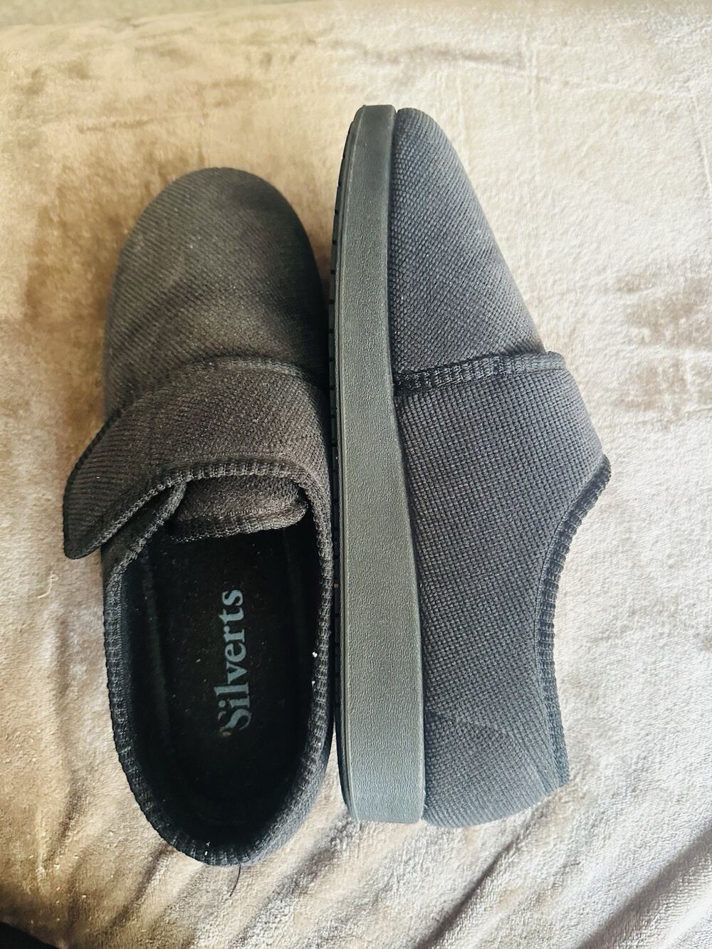 Silverts Men's Black Slip-On Casual Shoes Hook & Loop Slip Resistant US 9